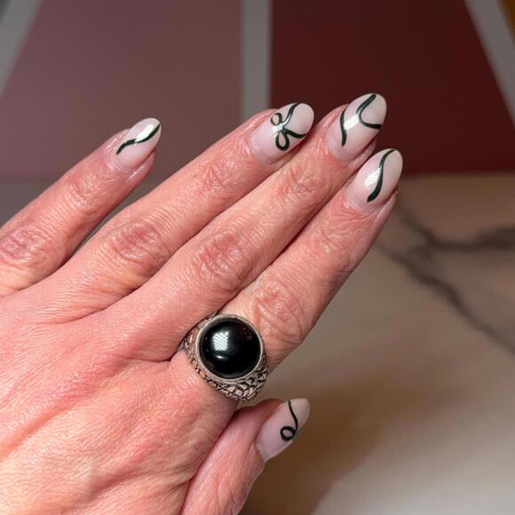 Black Onyx Sterling Silver Ring: Size 7 • Classic Gemstone Jewelry - Picture 4 of 9